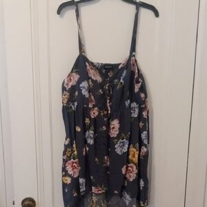 Torrid size 3 spaghetti strap gray top flower print